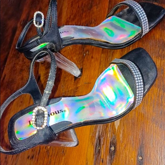 Delicious Black Heels with Rinestones 😍 - Picture 4 of 4